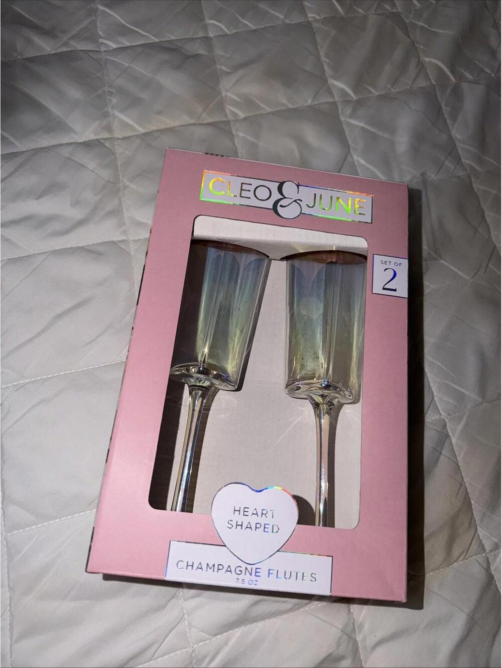 2-iridescent Heart Shaped Champagne Flutes Wedding Valentines Love Celebration